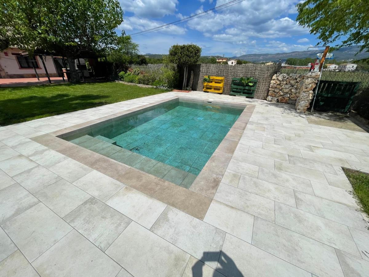Moli Den Burch Villa Santa Eulalia de Ronsana Exterior photo